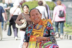 Mittelamerika, Guatemala: Bunte Welt der Maya im Land des ewigen Frhlings - Lachende Frau
